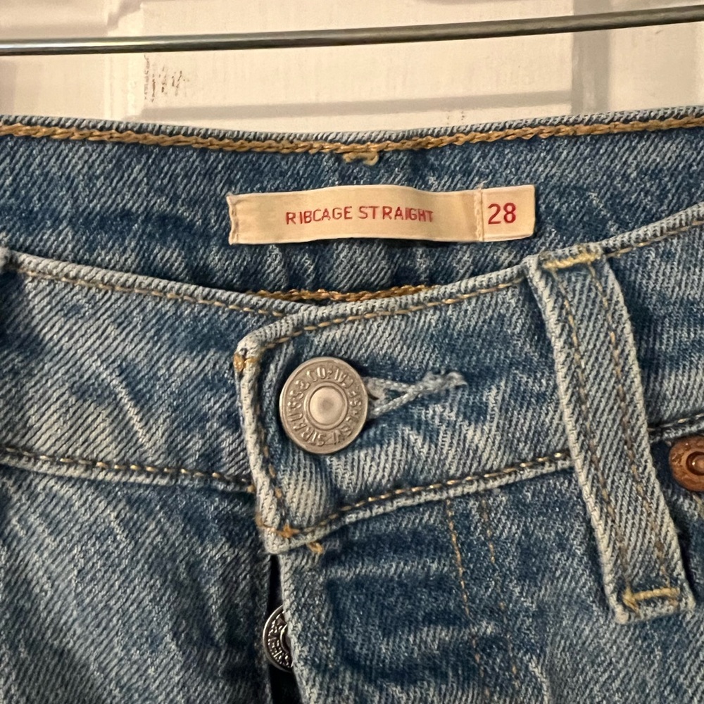 LEVI’S Ribcage Straight Jeans - Picture 5 of 5